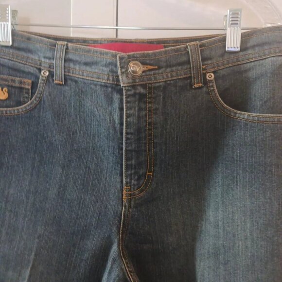 Gloria Vanderbilt Womans Size 12 Denim Creased Distressed Blue Jeans - Picture 3 of 4